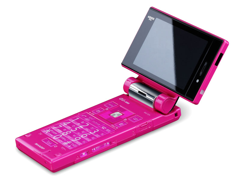 Illustration for article titled Au Claims Its W61SH Widescreen Cell has a 2000:1 Contrast Ratio, We Say, 'Blimey It's Pink'